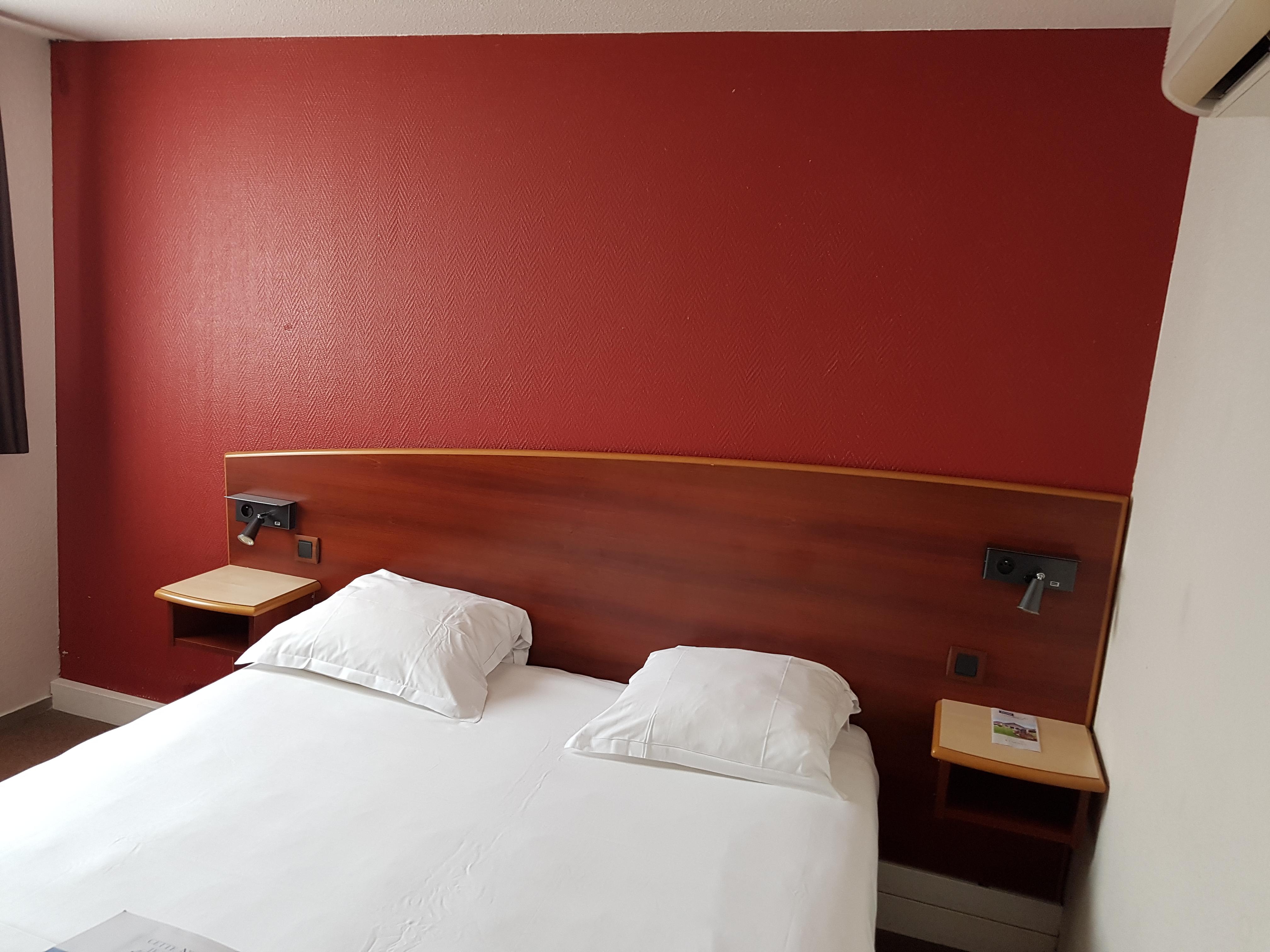 Comfort Hotel Etampes Exterior photo