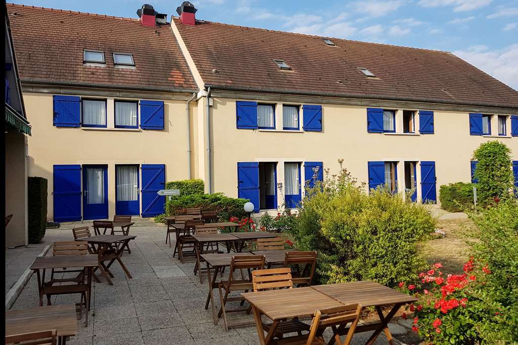 Comfort Hotel Etampes Exterior photo
